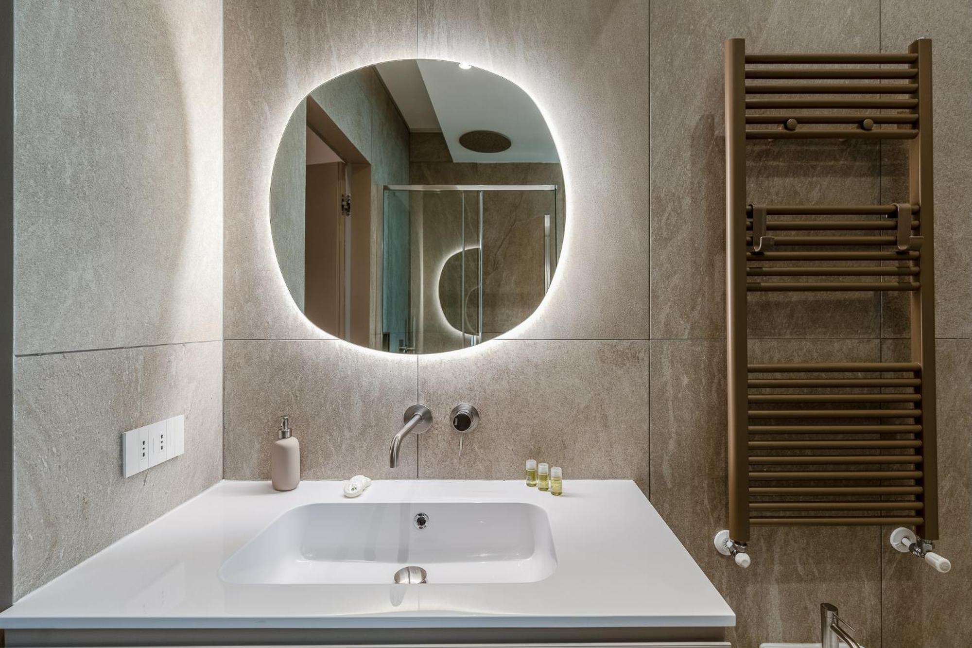 Luxury Apartment - Near Stazione Centrale Milánó Kültér fotó