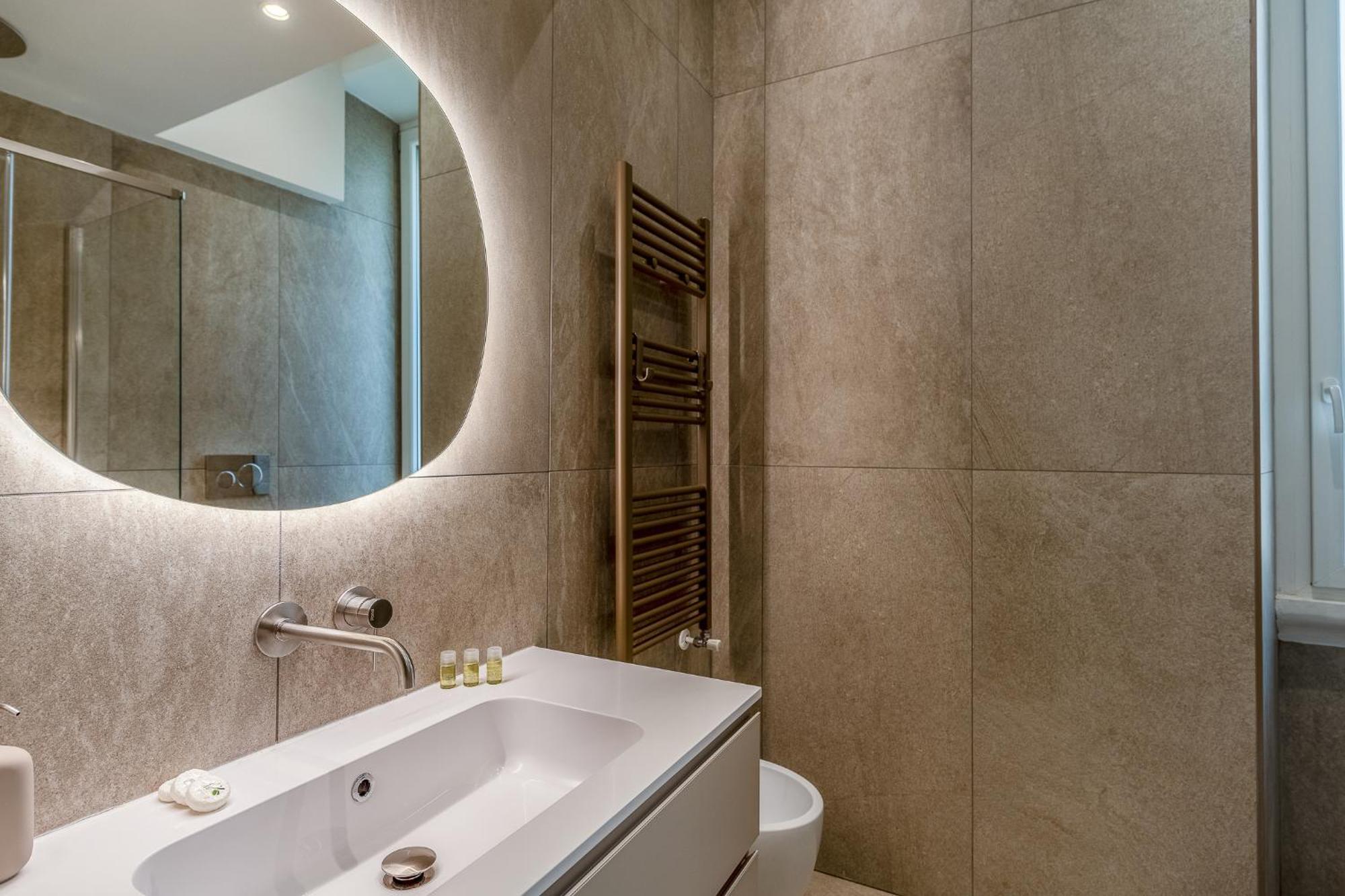 Luxury Apartment - Near Stazione Centrale Milánó Kültér fotó