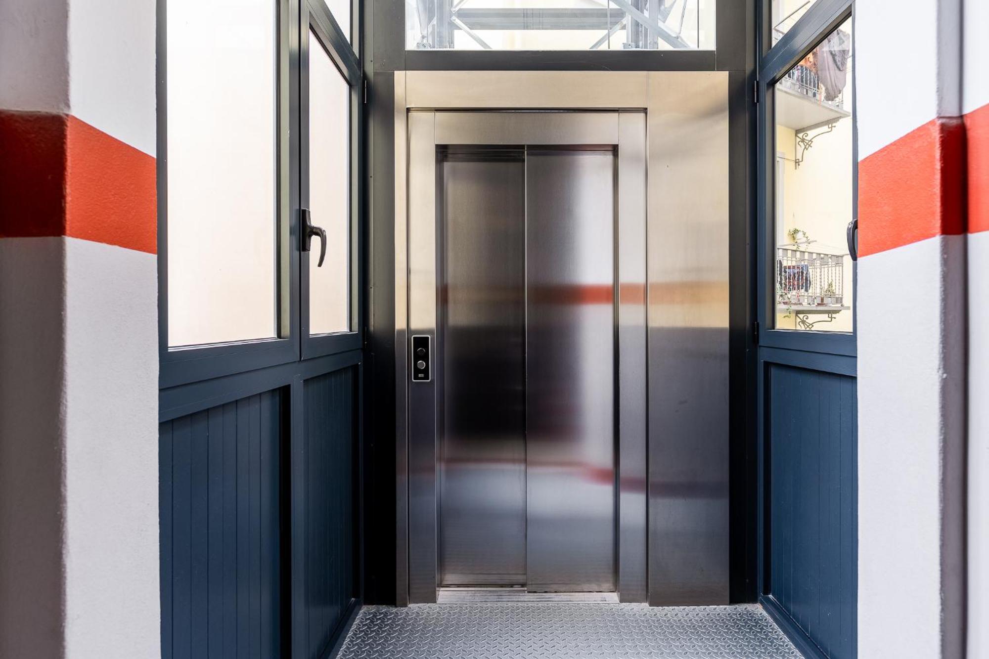 Luxury Apartment - Near Stazione Centrale Milánó Kültér fotó