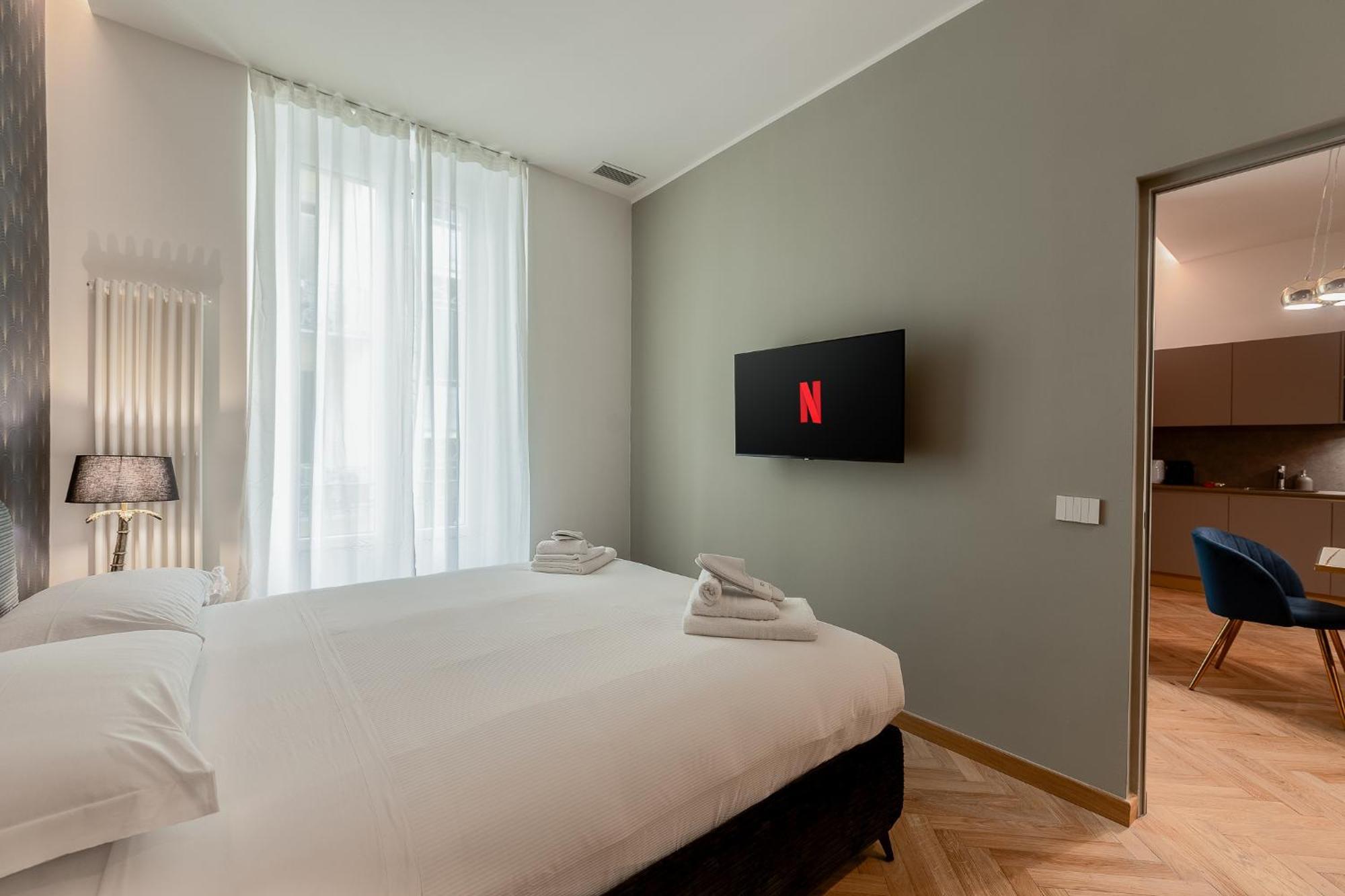 Luxury Apartment - Near Stazione Centrale Milánó Kültér fotó