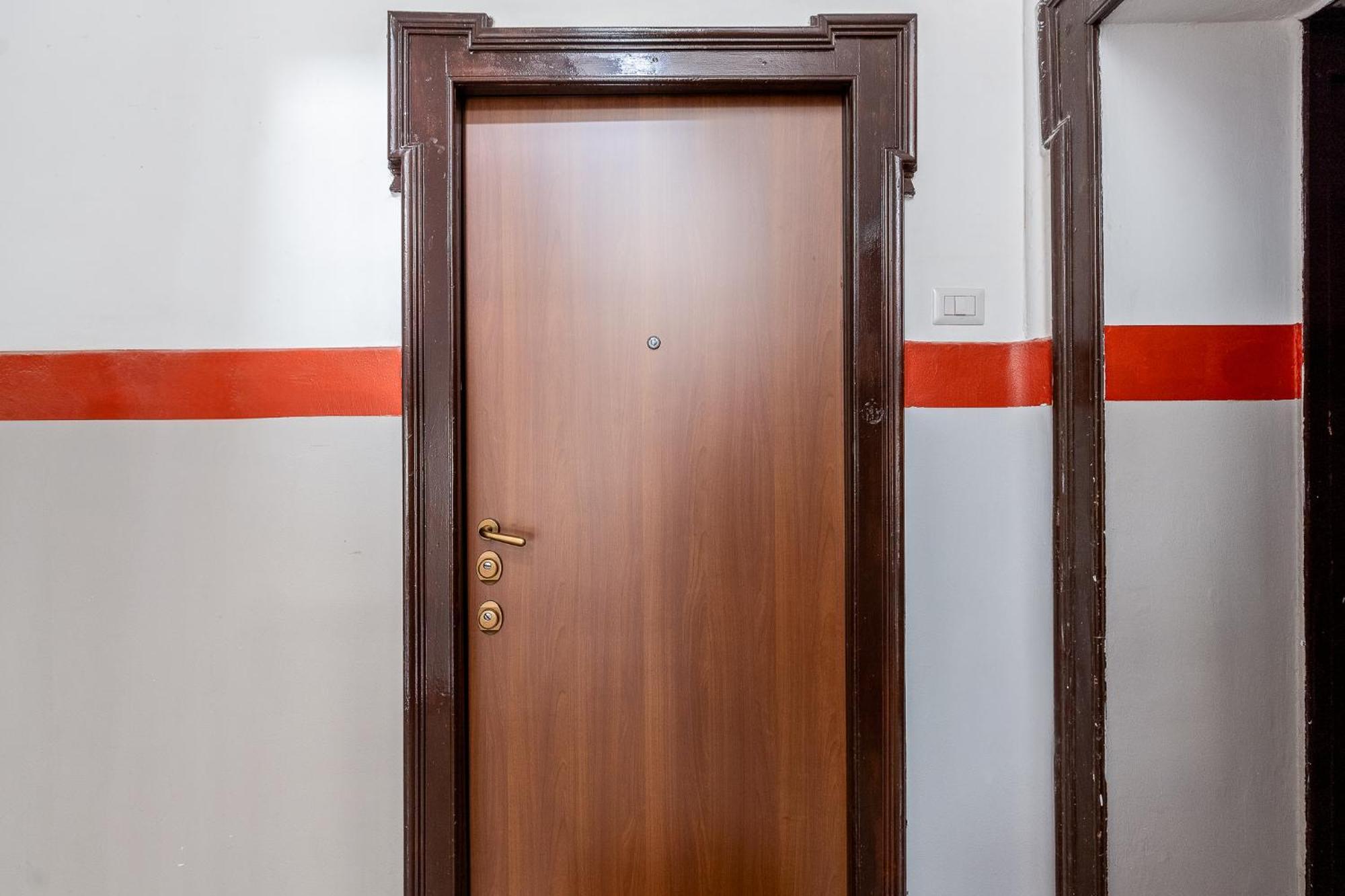 Luxury Apartment - Near Stazione Centrale Milánó Kültér fotó