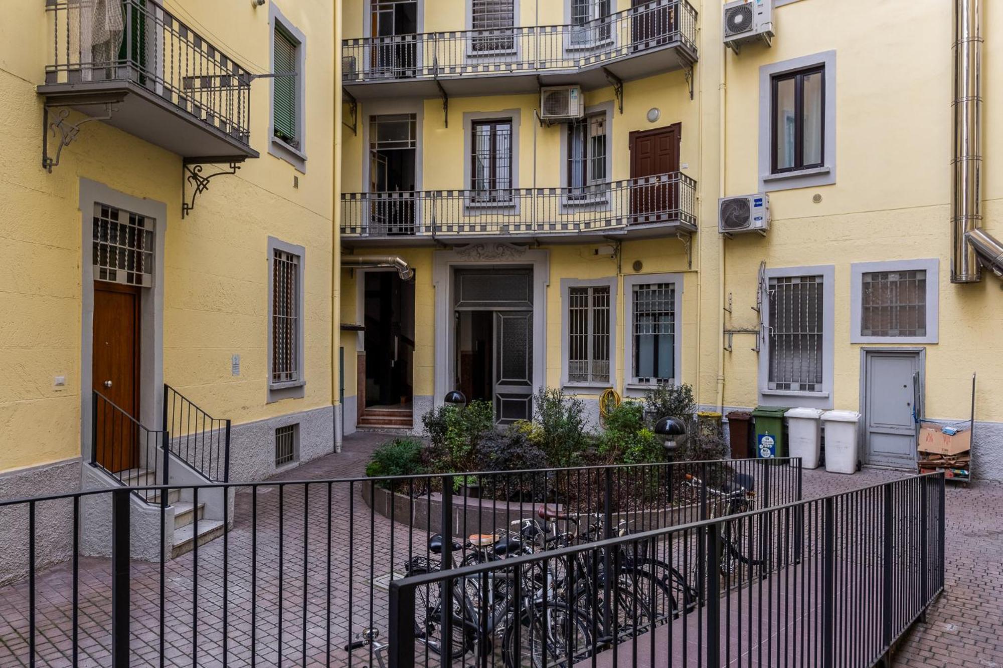 Luxury Apartment - Near Stazione Centrale Milánó Kültér fotó