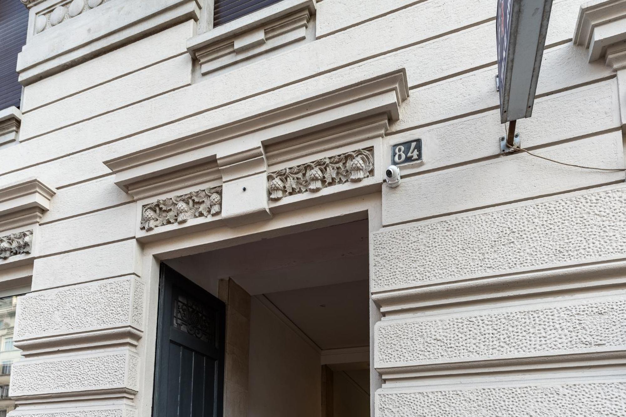 Luxury Apartment - Near Stazione Centrale Milánó Kültér fotó